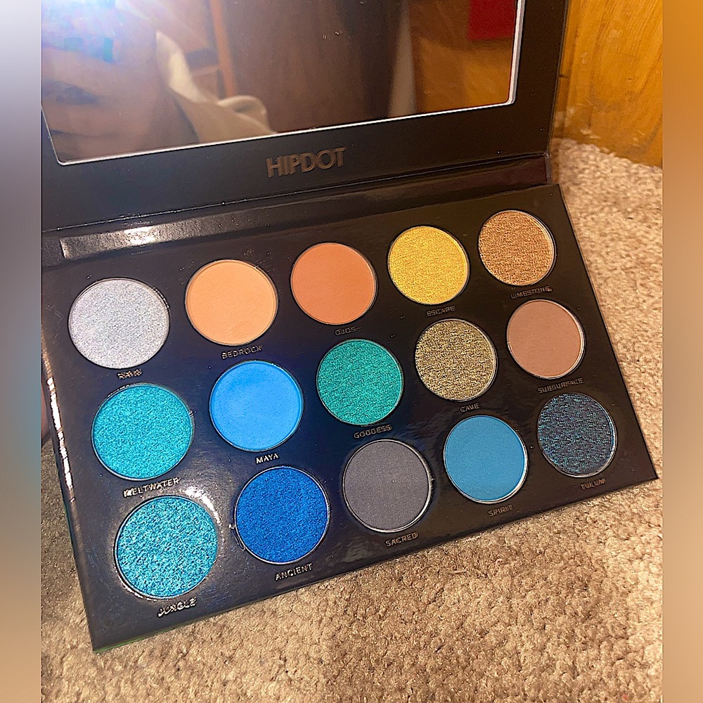 Hipdot Cenote Eyeshadow Palette